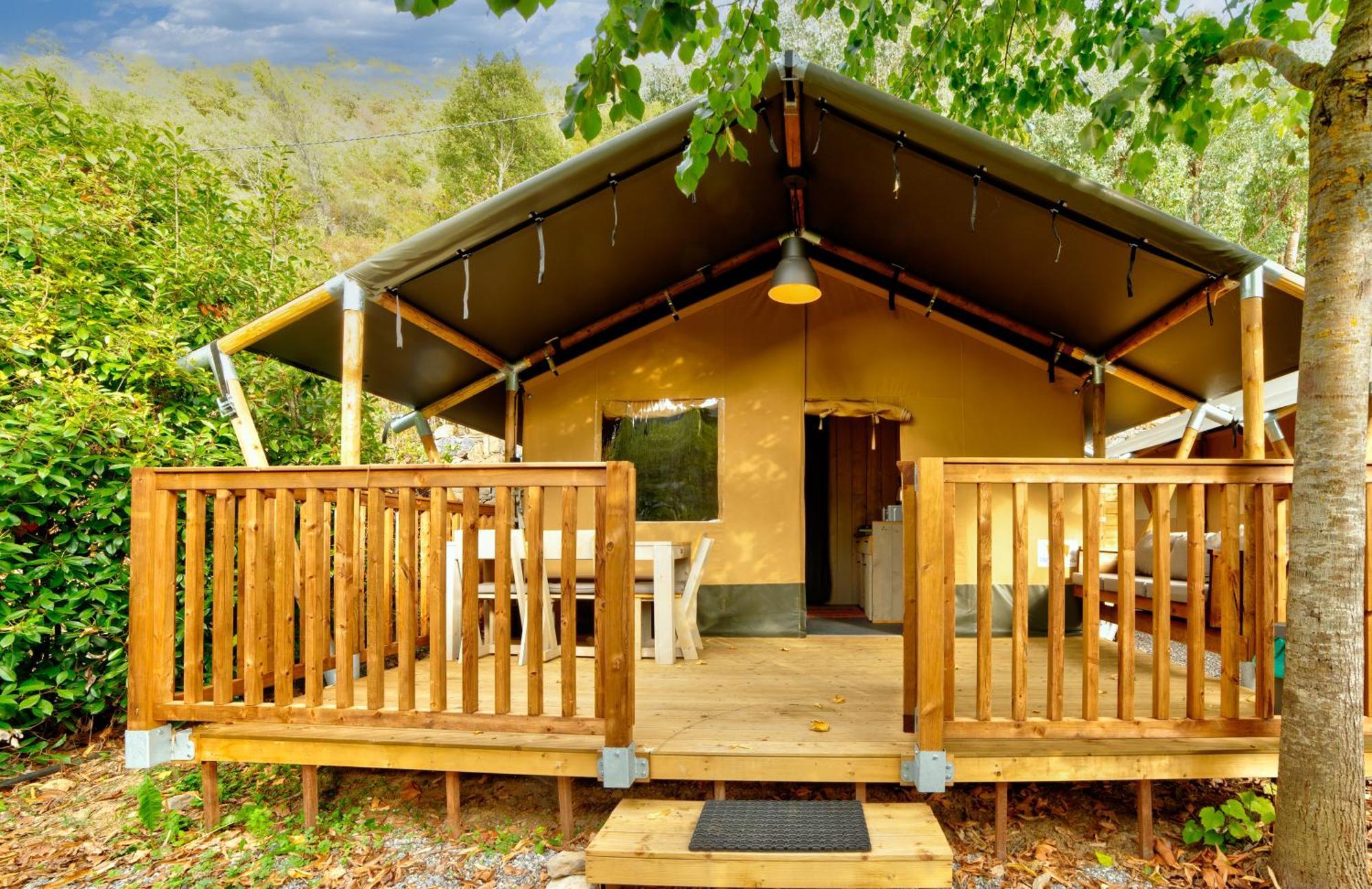 Delle Rose Camping & Glamping Village Isolabona Exteriör bild