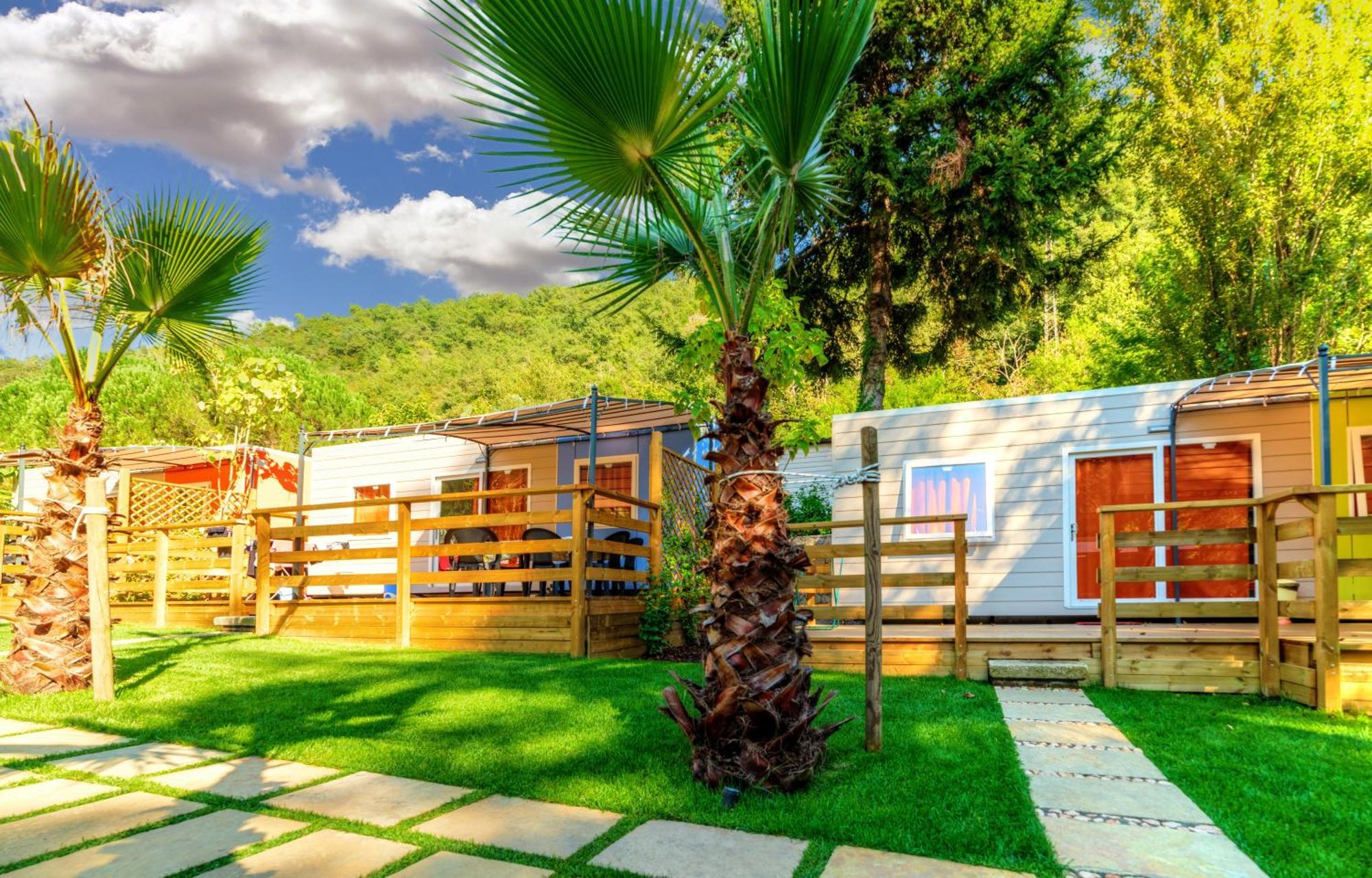 Delle Rose Camping & Glamping Village Isolabona Exteriör bild